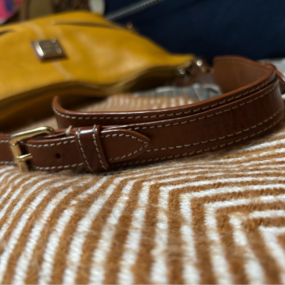 Dooney & Bourke Yellow Shoulder Bag - Picture 3 of 12